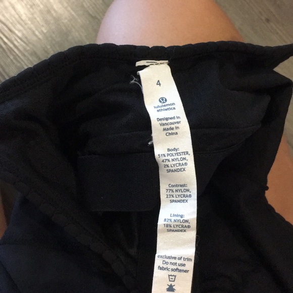 Lulu lemon workout Top - Picture 3 of 4